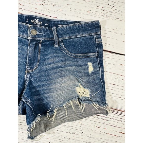 Hollister Jean Shorts Sz 5 / 27 Low Rise Midi Blue Distressed Booty 3” Inseam - Picture 5 of 9